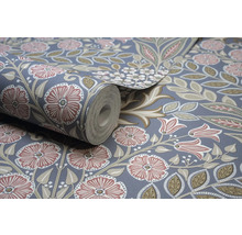 Tapetenrolle mit floralem Muster