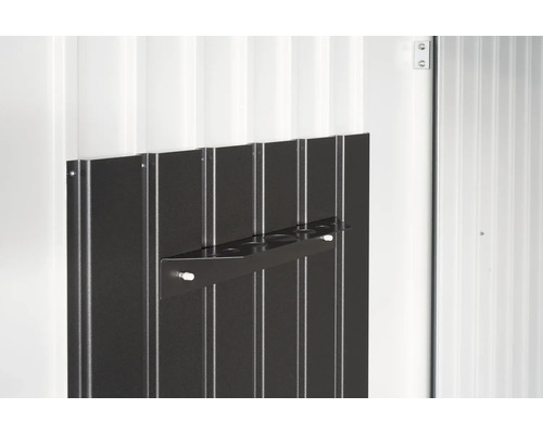 Anbauregal mit Halterung zur Montage an einem Gerätehaus