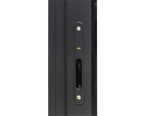 Detailansicht eines Türgriffs mit integrierter Wasserwaage.