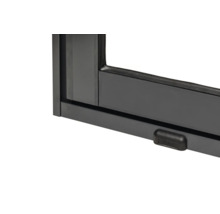 Detailansicht eines schwarzen Fensters