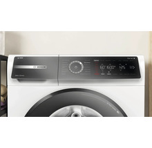 Bosch Waschmaschine der Serie 8 mit Bedienfeld und verschiedenen Einstellungen.