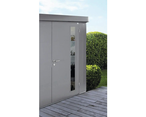 Metall Gerätehaus mit Tür und Fenster im Garten