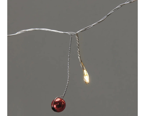 Lichterkette mit roter Kugel und Lampe