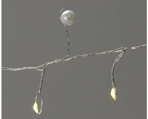 Dekorative Lichterkette mit Draht und Perle
