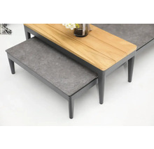 Gartentisch und Gartenbank aus Holz und Steinzeug