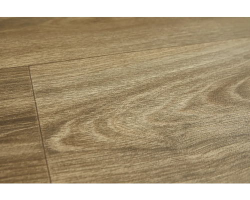 Nahaufnahme von Laminatboden mit Holzoptik