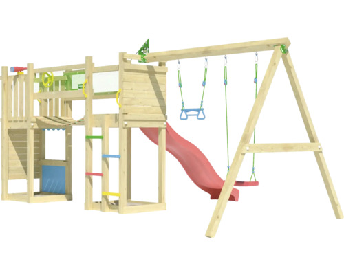 Holzspielplatz mit Rutsche und Schaukel