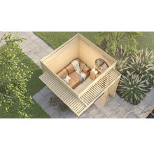 Gartenlounge aus Holz mit Sofa, Tisch und Dekoration im Freien