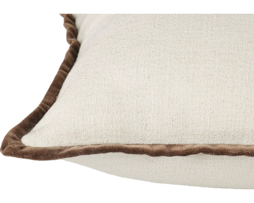 Dekokissen mit brauner Samtbordüre