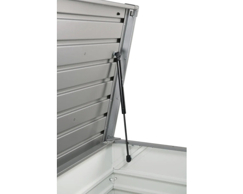 Detailansicht eines geöffneten Geräteschranks mit Gasdruckfeder