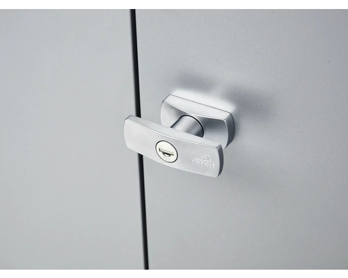 Schließriegel an einem Stahlschrank