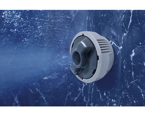 ChemConnect Düse im Pool mit Wasserstrahl