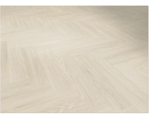 Helle Holzbodenfläche im Fischgrätmuster.