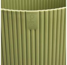 Detailansicht eines strukturierten Pflanzgefäßes mit dem Elho Logo