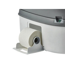 Tragbare Toilette mit Toilettenpapierhalter und Toilettenpapierrolle.