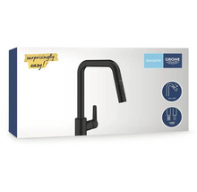 Verpackung einer schwarzen Küchenarmatur mit Ausziehbrause der Marke Grohe Quickfix