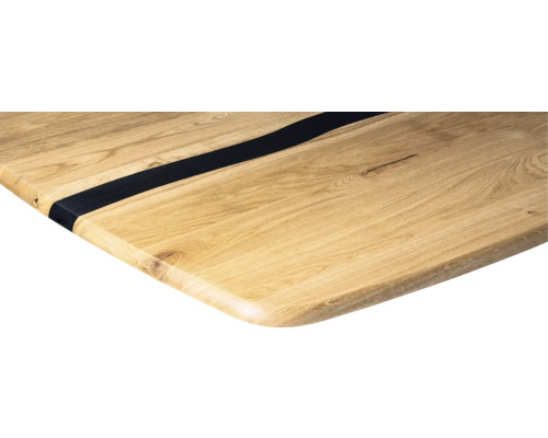 Tischplatte aus Holz mit Harzeinsatz