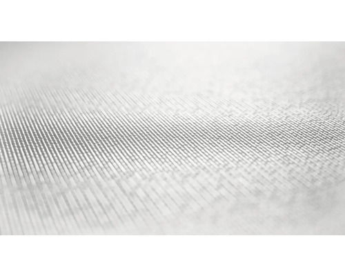 Nahaufnahme einer weißen Textiltapete mit feiner, gerippter Struktur.