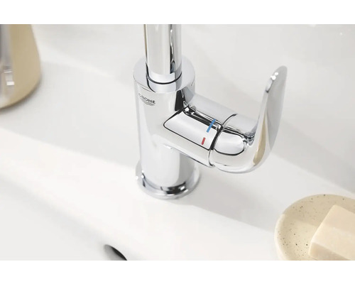 Grohe Logo auf einem verchromten Waschtischmischer