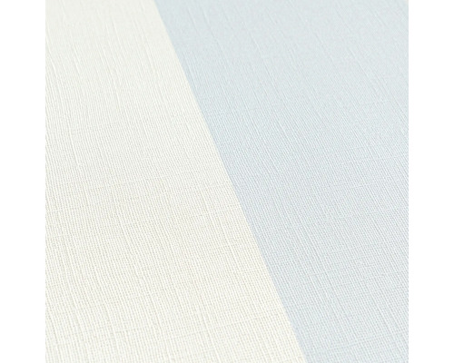 Detailaufnahme einer gestreiften Tapete