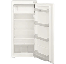 Offener Kühlschrank mit Regalen und Türfächern