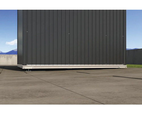 Detailansicht eines Gartenhauses mit vertikalen Paneelen.