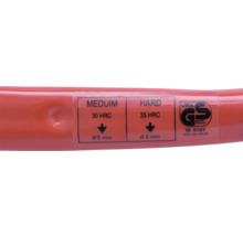 Aufkleber auf einem Hammerstiel mit Informationen zur Härte und VPA Gepruefte Sicherheit Siegel.