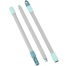 Drei Putzstockstiele mit Griff