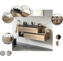 Modernes Badezimmer mit Waschtischunterschrank, Armatur und Spiegel