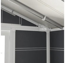 Detailansicht eines Gartenhauses mit Aluminiumrahmen und Dachkonstruktion