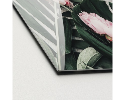 Nahaufnahme einer Acrylglasbild-Ecke mit Blumen- und Blättermuster