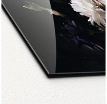 Detailansicht einer Glasbild-Dekoration mit Blumenmotiv