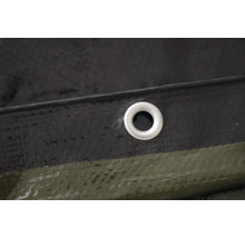 Detailansicht einer Abdeckplane mit Öse