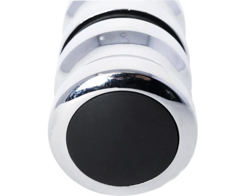 Griff aus Chrom und Gummi