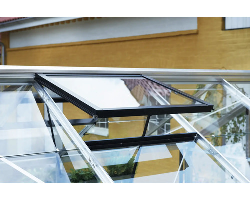 Gewächshausfenster geöffnet für Belüftung