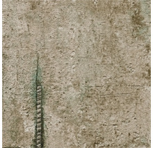 Nahaufnahme einer Betonwand mit rauer Oberfläche und einer vertikalen Fuge.