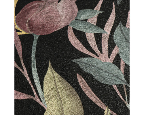 Nahaufnahme einer Tapete mit Blumenmuster auf dunklem Hintergrund