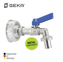 GEKA Wasserhahn mit blauem Griff und Metallkomponenten