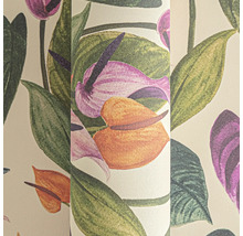 Tapetenrolle mit Blumenmuster