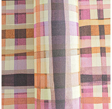 Detailansicht einer Rolle Tapete mit Karomuster