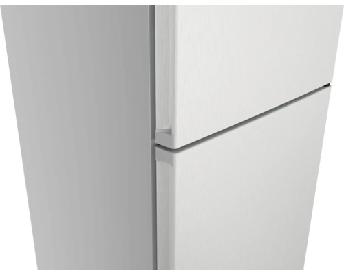 Detailansicht eines Kühlschranks mit Gefrierfach oben