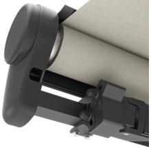Detailaufnahme einer Markise mit Befestigungselementen