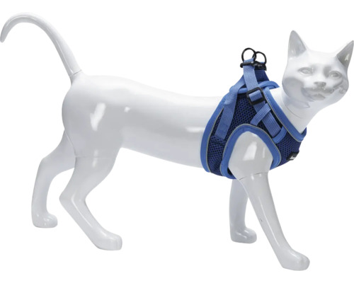 Katzen-Geschirr an einer Katzenpuppe