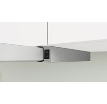 Integrierte Dunstabzugshaube unter einem Küchenschrank.