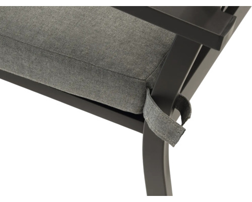 Detailansicht eines Stuhlkissens mit Befestigungsband