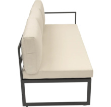 Gartenlounge mit Metallrahmen und Polster