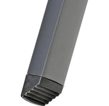 Detailansicht eines Tischbeins mit Kunststofffuß