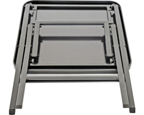 Zusammengeklappter Klapptisch für den Innen- und Außenbereich