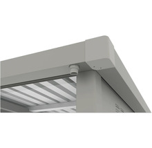 Detailansicht einer Terrassenüberdachung mit Wasserablauf