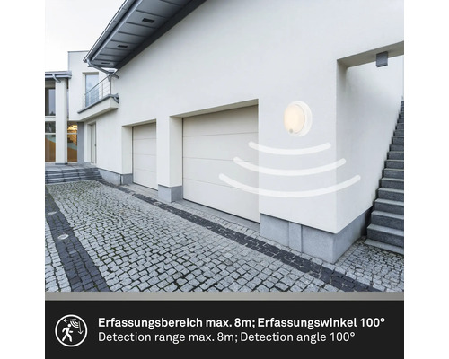 Außenleuchte mit Bewegungsmelder an einer Hauswand